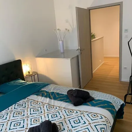 Belle Maison Neuve, Parking Et Terrasse Privee Διαμέρισμα *